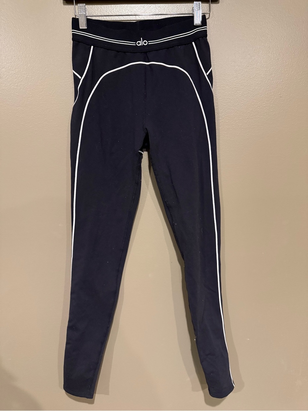 ALO Airbrush Heart Throb Leggings